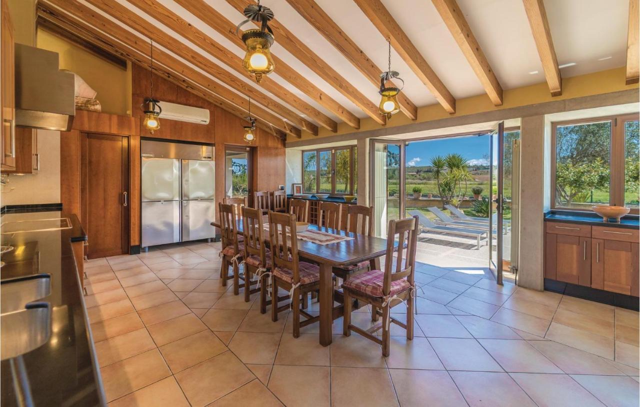 4 Bedroom Lovely In Muro