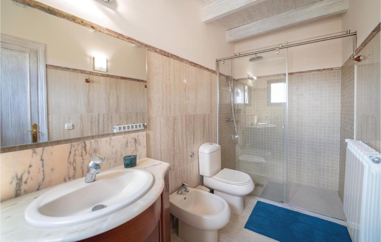 4 Bedroom Lovely In Muro San Lorenzo (Mallorca)