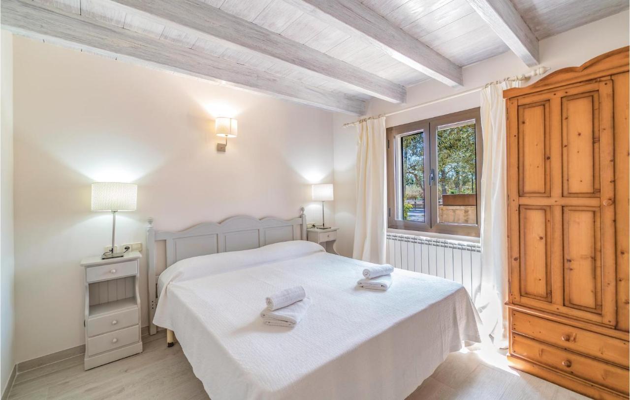 4 Bedroom Lovely In Muro Hébergement de vacances *