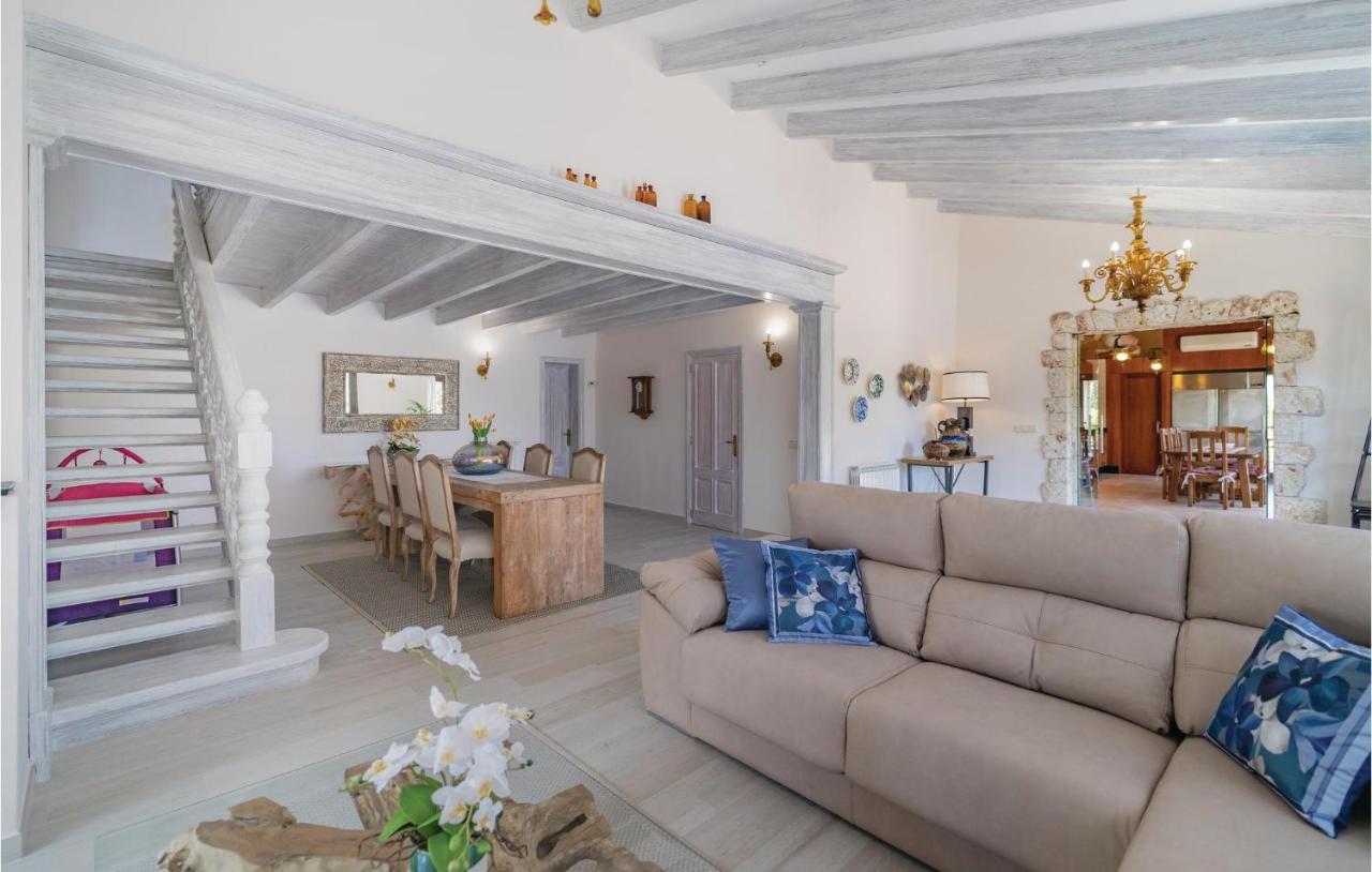 Hébergement de vacances 4 Bedroom Lovely In Muro San Lorenzo (Mallorca)