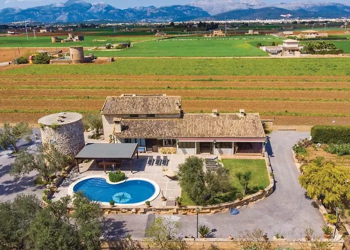 4 Bedroom Lovely Home In Muro