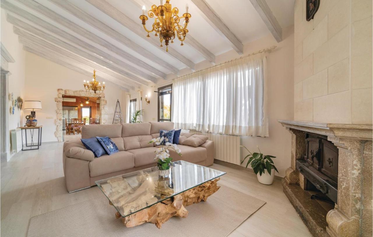 Holiday home 4 Bedroom Lovely In Muro